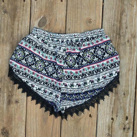 Boho Shorts ☀️4/$25!!🌵 Boho Elephant ! S ! - Picture 4 of 4